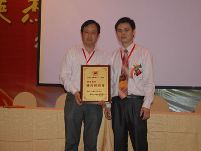 河南张总：公司每年的新产品都能让我们受益