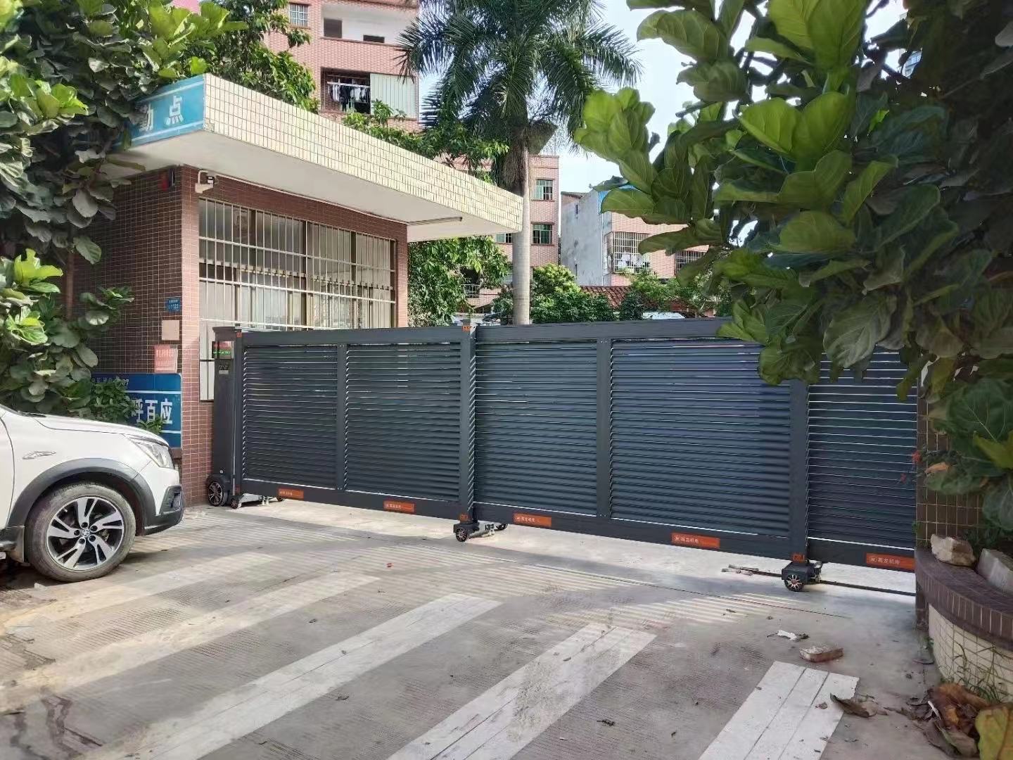 电动门 英龙 电动门 英龙