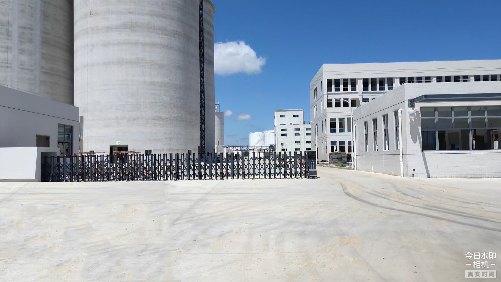 电动门 伸缩门 英龙智能